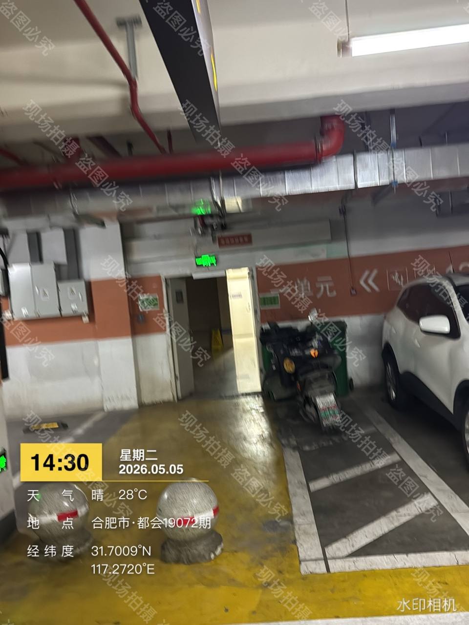 车库一单元门口电瓶车垃圾桶占堵