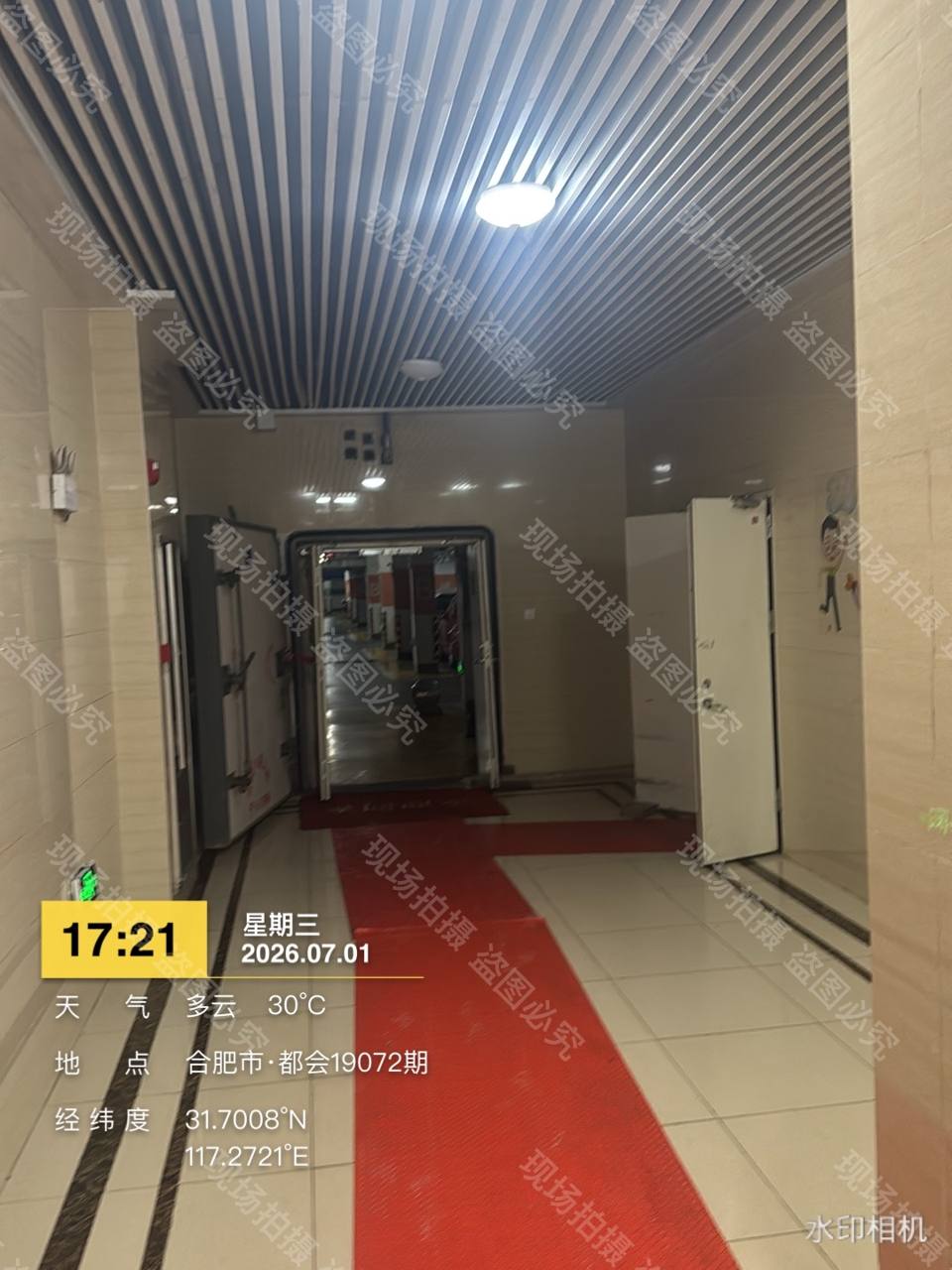大堂人防门敞开